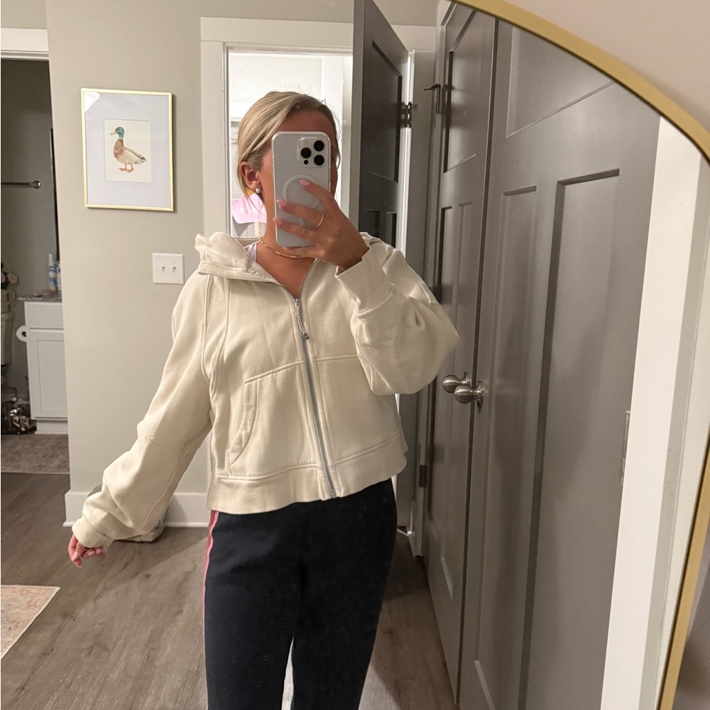 Lululemon M/L full zip Scuba!!